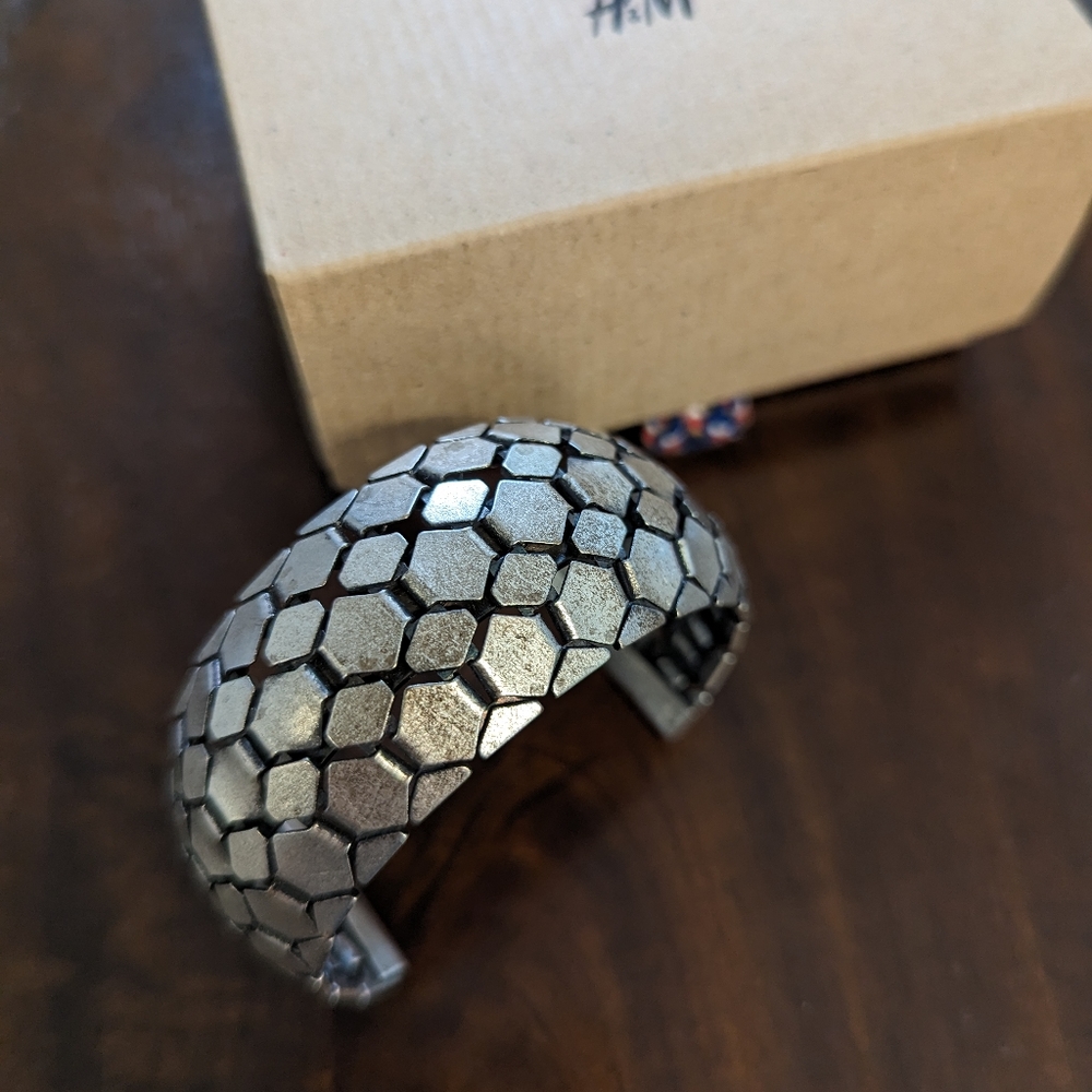 Isabel Marant pour H&M Metallic Hexagon Cuff Bracelet - Silver